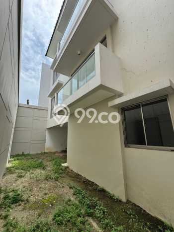 Ready to Use! Premium House LT 360m2 Desain Modern di Pantai Indah Kapuk Ready to Use! Premium House LT 360m2 Desain Modern di Pantai Indah Kapuk