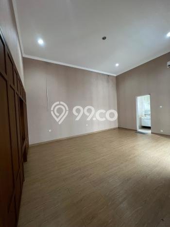 Rumah Elit Modern Siap Huni di Alam Sutera Tangerang Rumah Elit Modern Siap Huni di Alam Sutera Tangerang