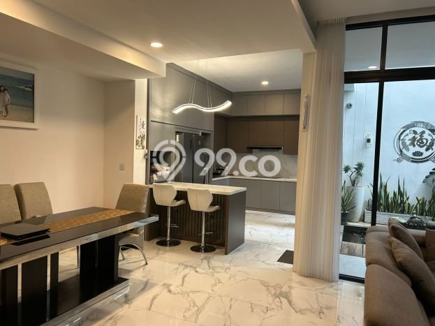 Dijual Rumah Luas Megah Dengan View Eksklusif di Lippo Karawaci, Tangerang Dijual Rumah Luas Megah Dengan View Eksklusif di Lippo Karawaci, Tangerang
