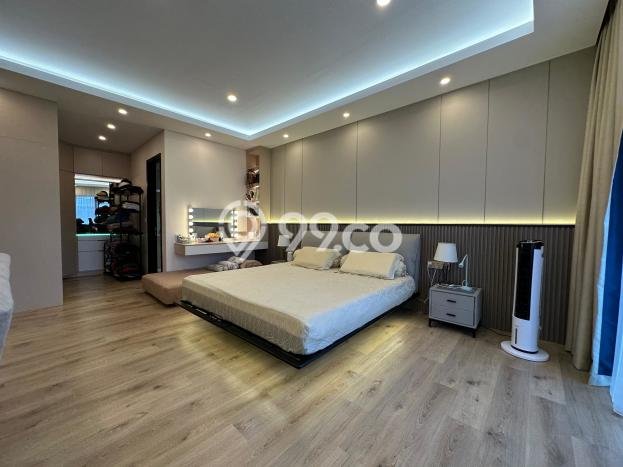 For Sale! Luxury House LT 250m2 Desain Elegan di Pantai Indah Kapuk For Sale! Luxury House LT 250m2 Desain Elegan di Pantai Indah Kapuk