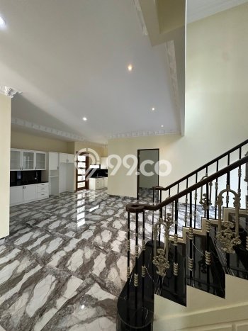 Hunian Mewah LB 600m2 Siap Huni Desain Elegan di BSD Puspita Loka, Tangerang Hunian Mewah LB 600m2 Siap Huni Desain Elegan di BSD Puspita Loka, Tangerang