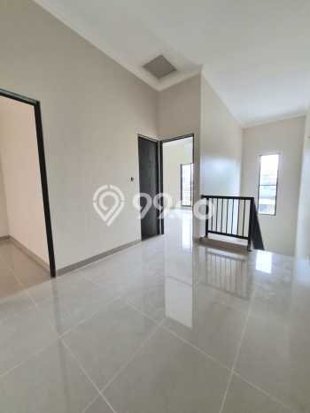 Rumah Modern 4 KT di Villa Melati Mas Tangerang Selatan Unfurnished Rumah Modern 4 KT di Villa Melati Mas Tangerang Selatan Unfurnished