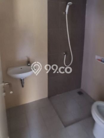 For Sale Hunian Rumah Terawat 3 Kamar di Gading Serpong, Tangerang For Sale Hunian Rumah Terawat 3 Kamar di Gading Serpong, Tangerang