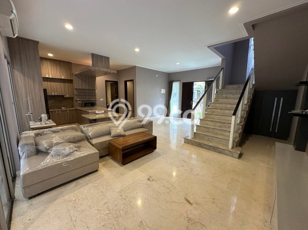 Rumah EXCLUSIVE area Pantai Indah Kapuk, Jakarta Utara, LT 150m² Bangunan 203m² KESEMPATAN TERBATAS! Rumah EXCLUSIVE area Pantai Indah Kapuk, Jakarta Utara, LT 150m² Bangunan 203m² KESEMPATAN TERBATAS!