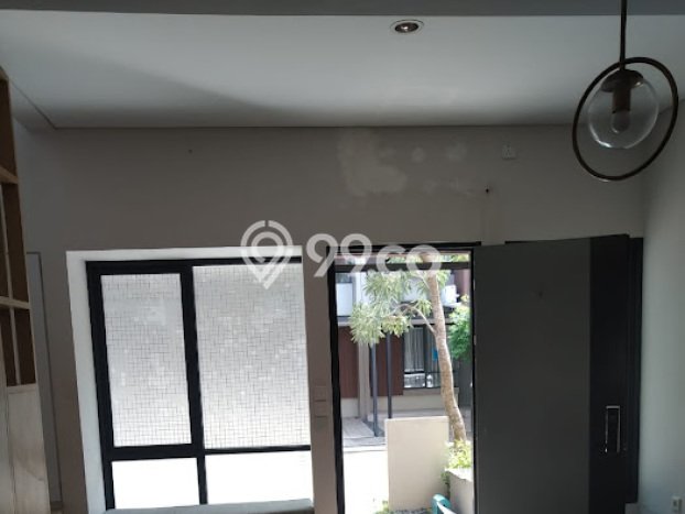 Rumah Modern 3 KT di BSD City Tangerang Semi Furnished Rumah Modern 3 KT di BSD City Tangerang Semi Furnished