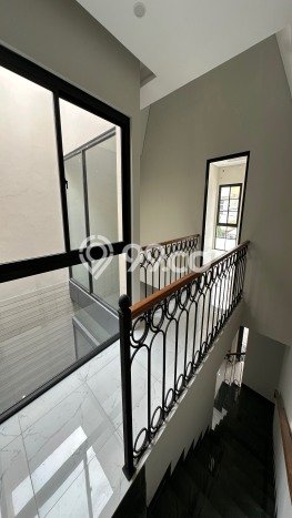 Rumah Modern 3 KT di Sektor 7A/B-Gading Serpong Tangerang Unfurnished Rumah Modern 3 KT di Sektor 7A/B-Gading Serpong Tangerang Unfurnished
