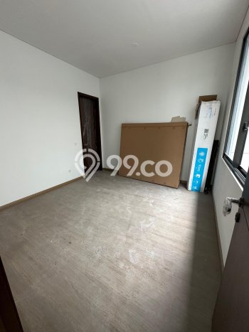 Rumah Luxury Modern Tanpa Renovasi di BSD City Tangerang Rumah Luxury Modern Tanpa Renovasi di BSD City Tangerang