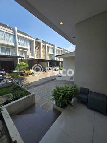Rumah Mewah LB 1m2 Siap Pakai Desain Elegan di Taman Grisenda, Jakarta Utara Rumah Mewah LB 1m2 Siap Pakai Desain Elegan di Taman Grisenda, Jakarta Utara