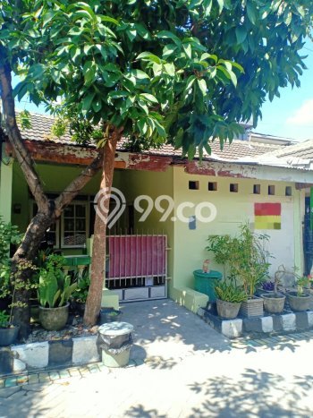 Hunian Cantik Modern Lb 135m2 di Wiyung, Surabaya Hunian Cantik Modern Lb 135m2 di Wiyung, Surabaya