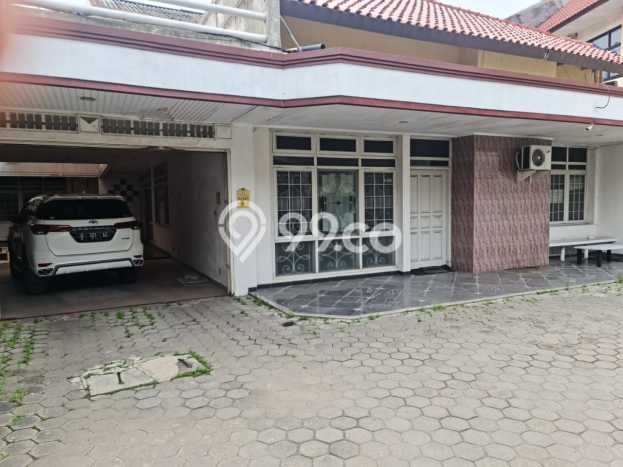 Siap Huni Rumah Mewah 7 Kamar di Semarang Tengah Dekat ke Mana Saja Siap Huni Rumah Mewah 7 Kamar di Semarang Tengah Dekat ke Mana Saja
