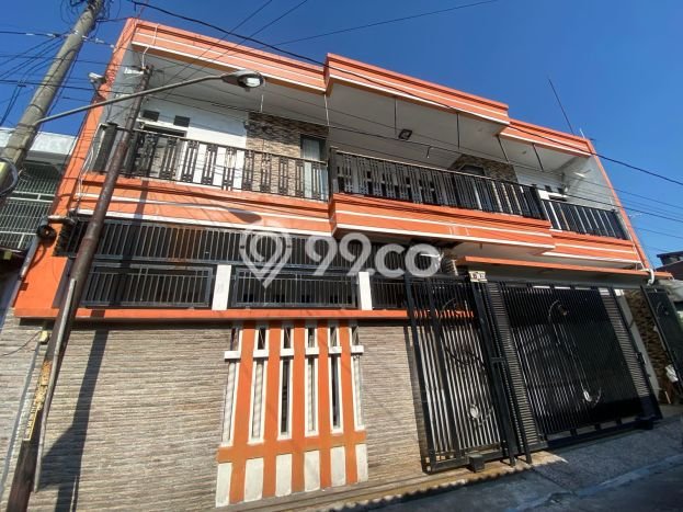 For Sale Rumah 4 Kamar Lokasi Ideal Bagus dan Strategis di Sukoharjo For Sale Rumah 4 Kamar Lokasi Ideal Bagus dan Strategis di Sukoharjo