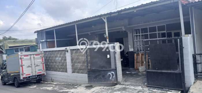 Lokasi Strategis! Dijual Gudang Bisnis di Tembalang, Semarang Kondisi Baik Lokasi Strategis! Dijual Gudang Bisnis di Tembalang, Semarang Kondisi Baik