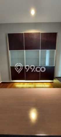 Unit Apartemen Luxury Dijual di Genteng dengan 3 BR Unit Apartemen Luxury Dijual di Genteng dengan 3 BR