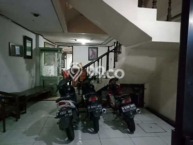 Rumah Kost Dijual di Semarang Tengah, Semarang dengan 12 Kamar Tidur, 5 Kamar Mandi Rumah Kost Dijual di Semarang Tengah, Semarang dengan 12 Kamar Tidur, 5 Kamar Mandi