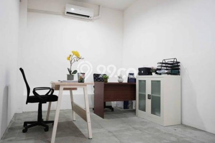 Unit Gudang Dijual di Lakarsantri Surabaya Luas Bangunan 900m2 Unit Gudang Dijual di Lakarsantri Surabaya Luas Bangunan 900m2