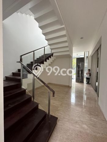 Rumah Mewah LB 420m2 Siap Huni Desain Elegan di Pantai Indah Kapuk, Jakarta Utara Rumah Mewah LB 420m2 Siap Huni Desain Elegan di Pantai Indah Kapuk, Jakarta Utara