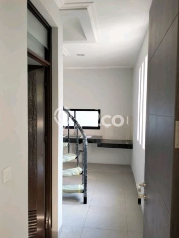 Disewakan! Rumah 4 Kamar Tidur &
3 Kamar Mandi di Pantai Indah Kapuk, Jakarta Utara Disewakan! Rumah 4 Kamar Tidur &
3 Kamar Mandi di Pantai Indah Kapuk, Jakarta Utara