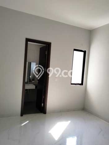 Disewakan! Rumah 4 Kamar Tidur &
3 Kamar Mandi di Pantai Indah Kapuk, Jakarta Utara Disewakan! Rumah 4 Kamar Tidur &
3 Kamar Mandi di Pantai Indah Kapuk, Jakarta Utara