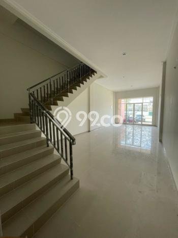 FOR RENT! Ruko di Pantai Indah Kapuk Cocok untuk Bisnis 200m2 FOR RENT! Ruko di Pantai Indah Kapuk Cocok untuk Bisnis 200m2