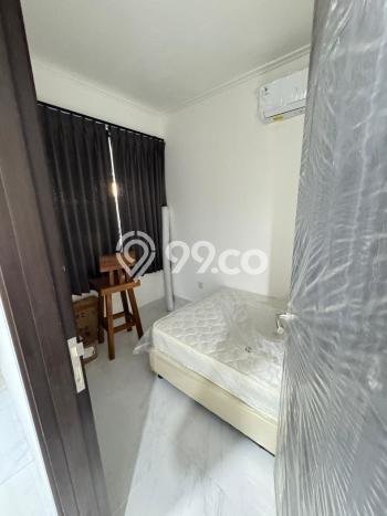 Disewakan! Rumah 3 Kamar Tidur &
2 Kamar Mandi di Pantai Indah Kapuk, Jakarta Utara Disewakan! Rumah 3 Kamar Tidur &
2 Kamar Mandi di Pantai Indah Kapuk, Jakarta Utara