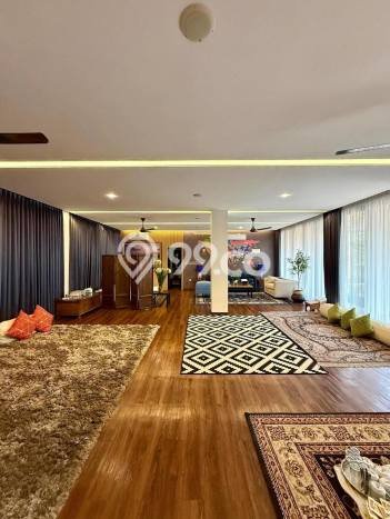Rumah Kost Dijual di Kebayoran Baru, Jakarta Selatan, Spesifikasi 6 KT, 5 KM, 2223m2 Rumah Kost Dijual di Kebayoran Baru, Jakarta Selatan, Spesifikasi 6 KT, 5 KM, 2223m2