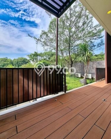 Rumah Siap Huni 5 KT 4 KM di Simprug, Jakarta Selatan Rumah Siap Huni 5 KT 4 KM di Simprug, Jakarta Selatan