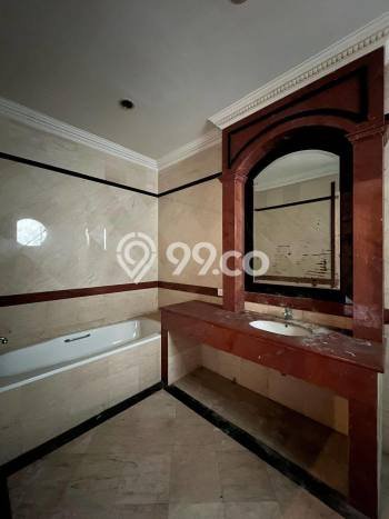 Rumah Strategis Cipete, Jakarta Selatan, LT 712m² LB 800m² Rumah Strategis Cipete, Jakarta Selatan, LT 712m² LB 800m²