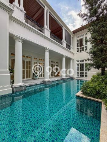 Rumah Luxury Modern Tanpa Renovasi di Mega Kuningan Jakarta Selatan Rumah Luxury Modern Tanpa Renovasi di Mega Kuningan Jakarta Selatan