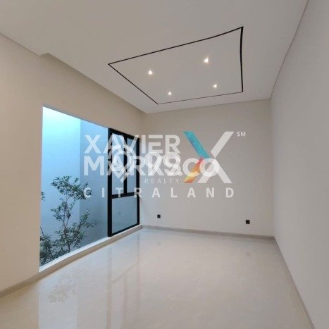 Rumah Luxury Modern Tanpa Renovasi di Citraland Surabaya Rumah Luxury Modern Tanpa Renovasi di Citraland Surabaya