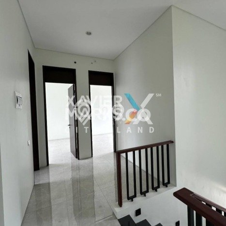 Rumah Elit Modern Tanpa Renovasi di Citraland Surabaya Rumah Elit Modern Tanpa Renovasi di Citraland Surabaya
