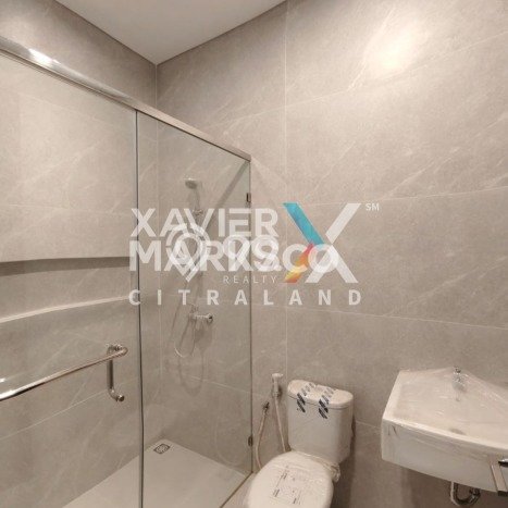 Rumah Luxury Modern Tanpa Renovasi di Citraland Surabaya Rumah Luxury Modern Tanpa Renovasi di Citraland Surabaya