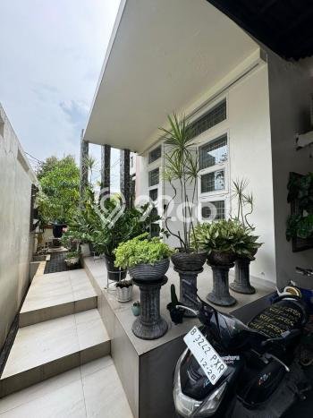 Rumah Elit Modern Siap Huni di Pulomas Jakarta Timur Rumah Elit Modern Siap Huni di Pulomas Jakarta Timur