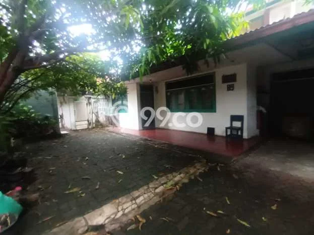 Rumah Elit LB 180m2 Siap Huni Desain Elegan di Kemandoran, Jakarta Selatan Rumah Elit LB 180m2 Siap Huni Desain Elegan di Kemandoran, Jakarta Selatan