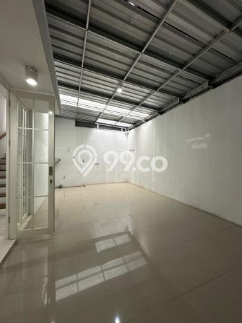Rumah Lokasi Strategis area Soekarno Hatta, Malang, LT 128m² LB 150m² Rumah Lokasi Strategis area Soekarno Hatta, Malang, LT 128m² LB 150m²