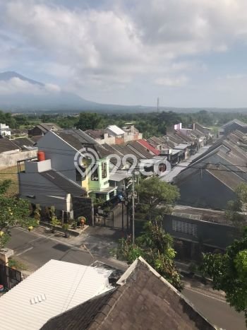Dijual Cepat Rumah Bagus Siap Huni LB 286m2 di Blimbing, Malang Dijual Cepat Rumah Bagus Siap Huni LB 286m2 di Blimbing, Malang