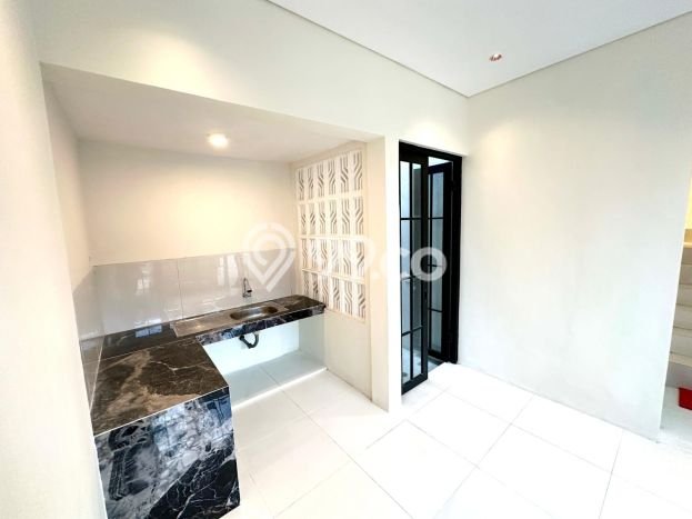 Rumah Modern 4 KT LT 61m2 di Tasikmadu Rumah Modern 4 KT LT 61m2 di Tasikmadu