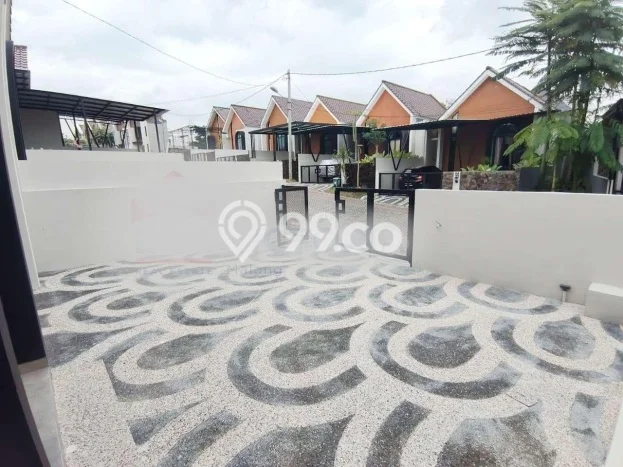 Disewakan! Rumah 3 Kamar Tidur &
1 Kamar Mandi di Tidar, Malang Disewakan! Rumah 3 Kamar Tidur &
1 Kamar Mandi di Tidar, Malang