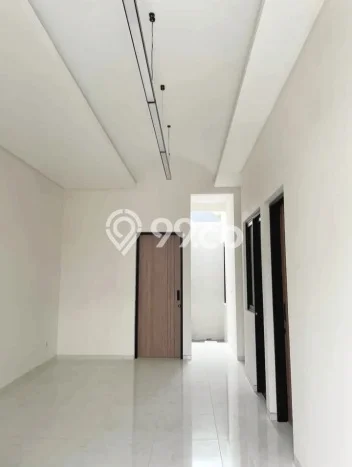 Disewakan! Rumah 3 Kamar Tidur &
1 Kamar Mandi di Tidar, Malang Disewakan! Rumah 3 Kamar Tidur &
1 Kamar Mandi di Tidar, Malang
