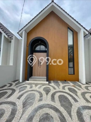 Disewakan! Rumah 3 Kamar Tidur &
1 Kamar Mandi di Tidar, Malang Disewakan! Rumah 3 Kamar Tidur &
1 Kamar Mandi di Tidar, Malang