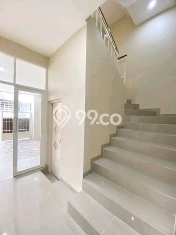 Kost Dijual di Soekarno Hatta dengan 18 KT dan Luas 314m2 Kost Dijual di Soekarno Hatta dengan 18 KT dan Luas 314m2