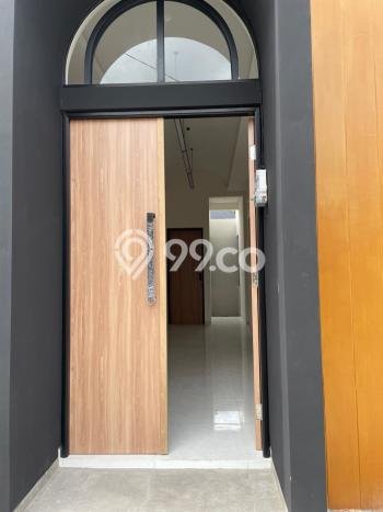 Disewakan! Rumah 3 Kamar Tidur &
1 Kamar Mandi di Tidar, Malang Disewakan! Rumah 3 Kamar Tidur &
1 Kamar Mandi di Tidar, Malang