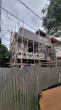 Rumah Mewah 4 Kamar Tidur Akses Strategis di Meruya, Jakarta Barat Rumah Mewah 4 Kamar Tidur Akses Strategis di Meruya, Jakarta Barat