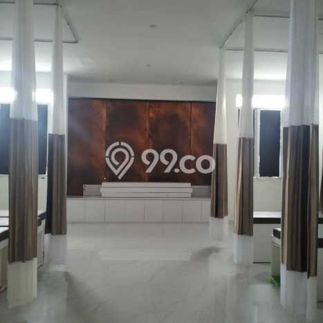 Rumah Luxury Modern Tanpa Renovasi di Taman Surya Jakarta Barat Rumah Luxury Modern Tanpa Renovasi di Taman Surya Jakarta Barat