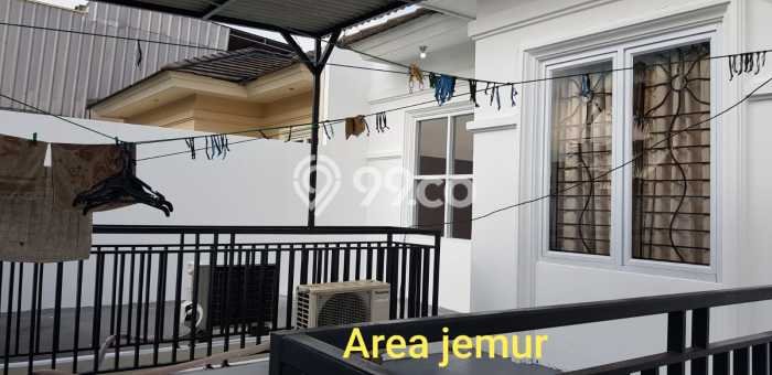 Ready to Use! Luxury House LT 180m2 Desain Elegan di Duta Garden Ready to Use! Luxury House LT 180m2 Desain Elegan di Duta Garden