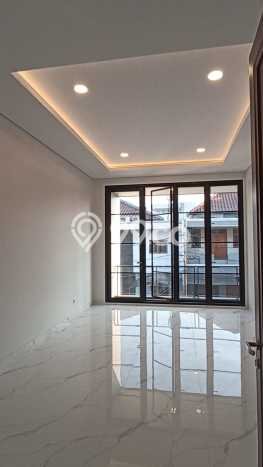 Rumah Luxury Modern Siap Huni di Sunrise Garden Jakarta Barat Rumah Luxury Modern Siap Huni di Sunrise Garden Jakarta Barat