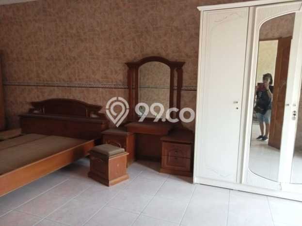 Disewakan! Rumah 3 Kamar Tidur &
3 Kamar Mandi di Taman Surya, Jakarta Barat Disewakan! Rumah 3 Kamar Tidur &
3 Kamar Mandi di Taman Surya, Jakarta Barat