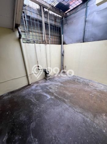 For Sale Rumah 2 Kamar Lokasi Ideal Bagus dan Strategis di Karang Tengah For Sale Rumah 2 Kamar Lokasi Ideal Bagus dan Strategis di Karang Tengah