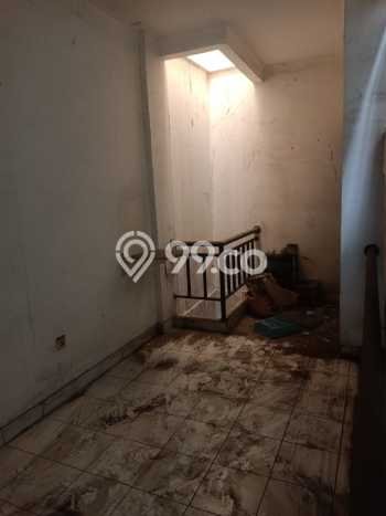 Ruko Dijual di Prime Area Jakarta Barat Luas 110m2 Ruko Dijual di Prime Area Jakarta Barat Luas 110m2