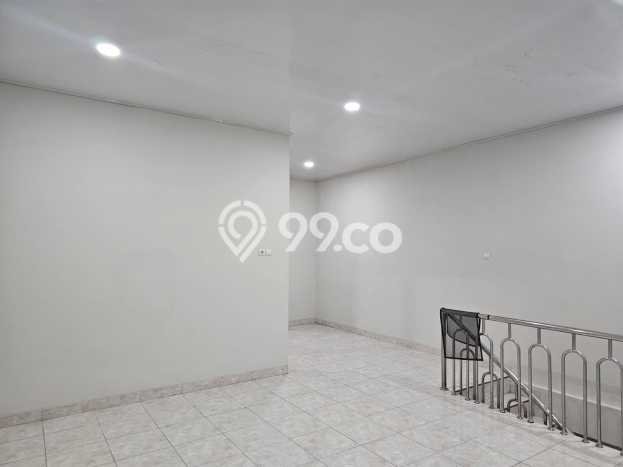 Dijual Hunian Rumah Terawat 4 Kamar di Semanan, Jakarta Barat Dijual Hunian Rumah Terawat 4 Kamar di Semanan, Jakarta Barat