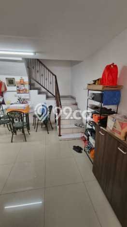 For Sale Hunian Rumah Terawat 3 Kamar di Taman Palem, Jakarta Barat For Sale Hunian Rumah Terawat 3 Kamar di Taman Palem, Jakarta Barat
